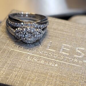 1/2 CT. T.W. Diamond Three Stone Frame Ring in 14K White Gold Sz 7